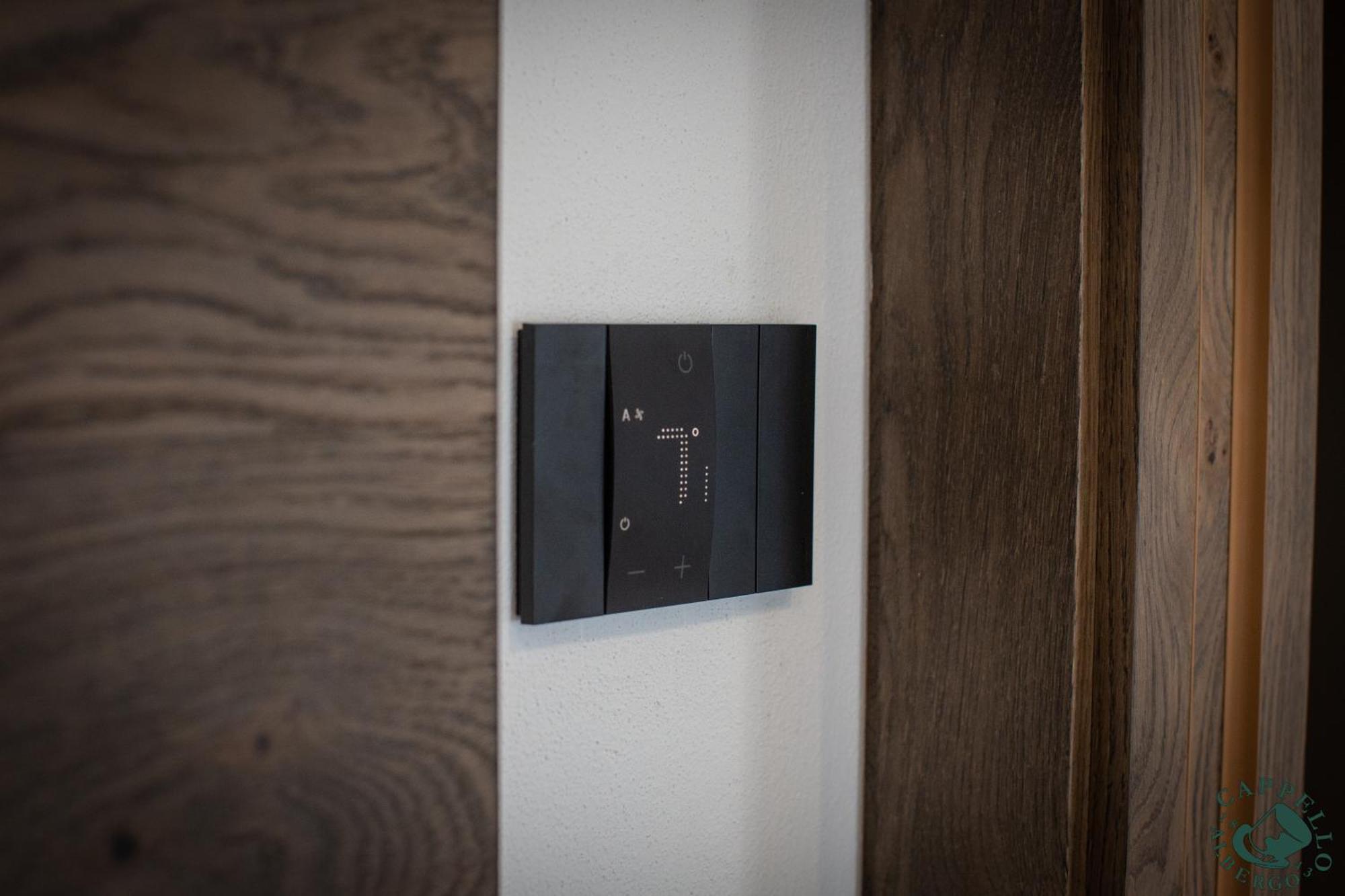 ホテル アルベルゴ カペッロ エ カドーレ ベッルーノ 部屋 写真